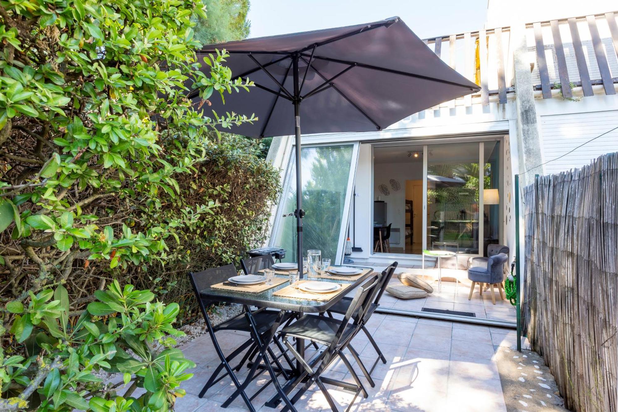 Chez Alexandra - Elegant Studio Avec Parking A Proximite Des Plages Ла Гранде-Моте Екстериор снимка